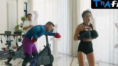 Alina Dulova Breasts Scene in Bednye Smeyutsya, Bogatye Plachut