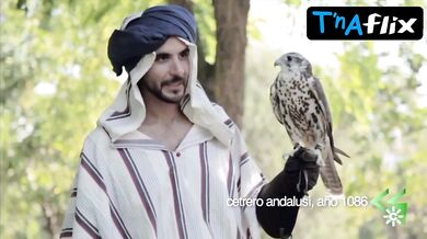 Cristina Dominguez Bikini Scene in La Respuesta Esta En La Historia