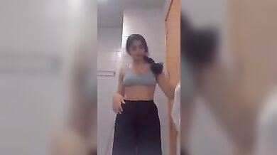 Desi Young Cute Girl Showing Nude