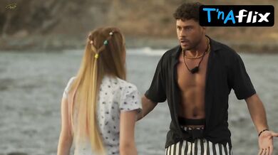 Denisse Pena Breasts Scene in Una Vida Menos En Canarias