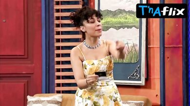 Tuba Yilmaz Sexy Scene in Cok Guzel Hareketler 2