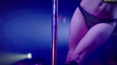 Niecy Nash Breasts, Underwear Scene in Claws