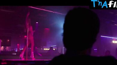 Meadow Williams Butt, Breasts Scene in Den Of Thieves