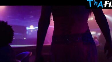 Meadow Williams Butt, Breasts Scene in Den Of Thieves