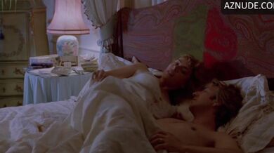 Saskia Reeves Sexy Scene in Close My Eyes