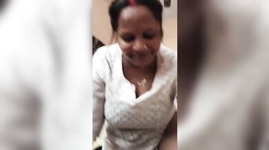 Affair With Super Hot Indian Aunty