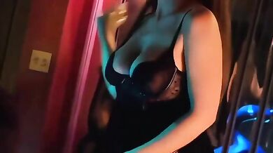 Jennifer Love Hewitt Breasts Scene in The Client List