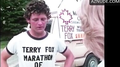 Sarah Purcell Sexy Scene in Real People