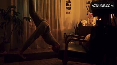 Jenna Kanell Sexy Scene in Feign