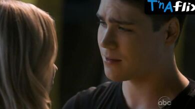 Laura Vandervoort Sexy Scene in V