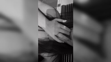 sucking my fingers like it’s your dick