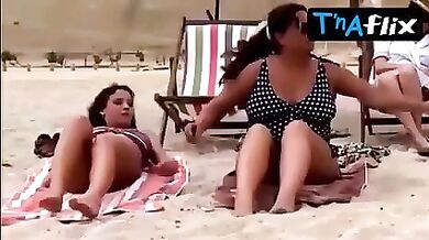 Luciana Blomberg Bikini Scene in De Vuelta Al Barrio