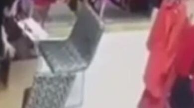 Pakistani Shopkeeper Sex With A Customer In Shop Recorded By Cctv!?