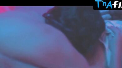 Jessica Barr Breasts Scene in Can'T Seem To Make You Mine