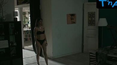 Mariya Rival Butt, Breasts Scene in Ya Nichego Ne Pomnyu