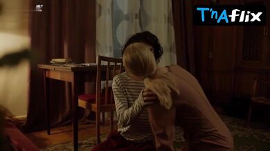 Yuliya Shul'Eva Underwear Scene in Pervyj Sneg