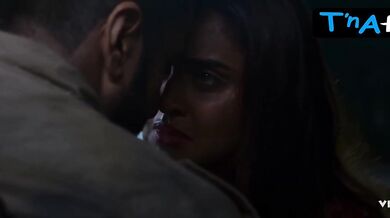 Krystal Dsouza Underwear Scene in Visfot