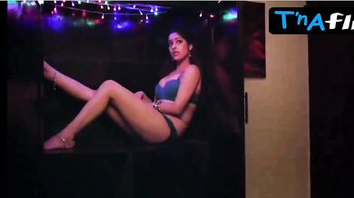 Garima Jain Lesbian, Bikini Scene in Garima Jain