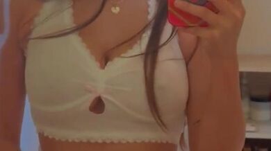 Sophieraiin Rubbing Pussy Through Panties Selfie Video Leaked