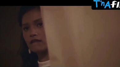Shiena Yu Lesbian, Butt Scene in Sex On Phone