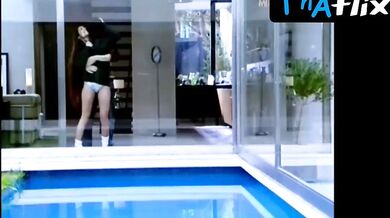 Juana Viale Thong, Underwear Scene in Mujeres Asesinas