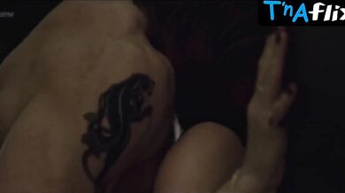 Aliette Opheim Butt Scene in Hassel