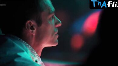 Lisa Chandler Lesbian, Butt Scene in Altered Carbon