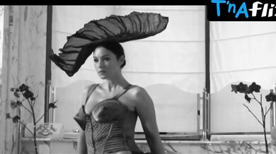 Monica Bellucci Breasts Scene in Rose, C'Est Paris