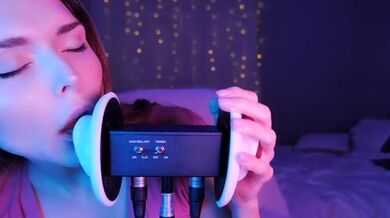 HeatheredEffect ASMR Ear Eating Video