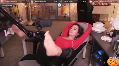 Alinity Sexy Feet Twitch Video