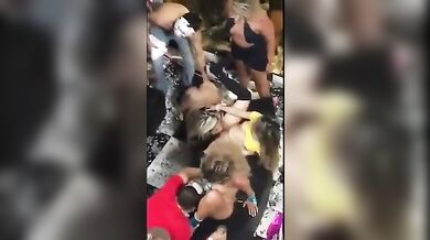 A party in the middle of the carnival