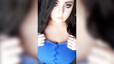 Thatgirltammie Trying To Pop Out Her Tits