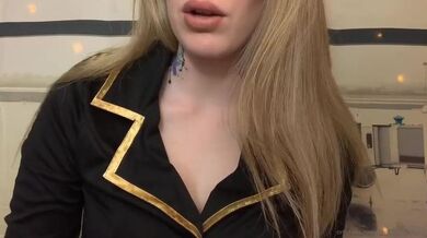 Stewardess – Karuna Satori