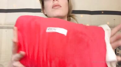 Stewardess – Karuna Satori