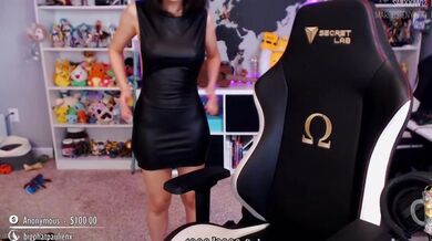 Twitch Streamer Cincinbear Braless Dress Side Boob Tease
