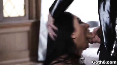 Tommy Pistol fills all of Lily Lane's tasty holes raw porn