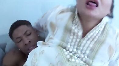 Arab Wife Takes BBC Threesome - Hot Amateur Cuckold Action