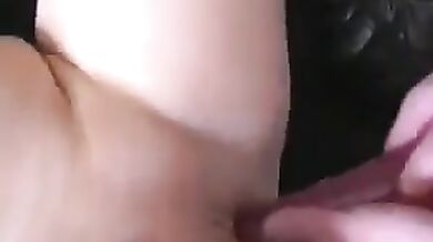 Nervous housewifes first lesbian encounter