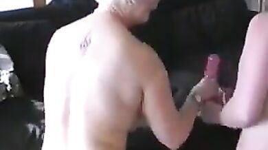 Nervous housewifes first lesbian encounter