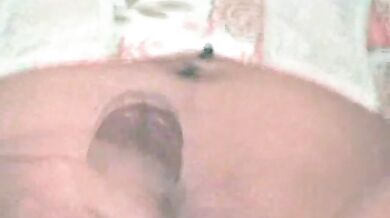 Mature Horny Pi Ladyboy jerking off very hard her cock and cum