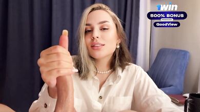 Milf Hj From The Hottest Step Mom In The World - Scorching Gonzo Porn!