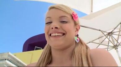 Amateur Blonde Teen p1