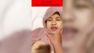 OPEN BO GADIS JILBAB CROT DI MUKA