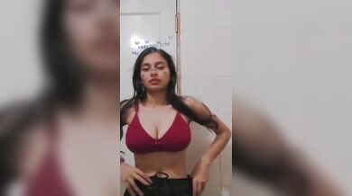 Nandani Showing Tits & Fingering On Snapchat For Lover