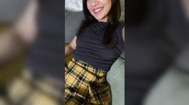 WowMana. Showing you my pussy's haircut, she likes to be perfectly????