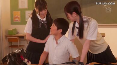 During The Summer Vacation Of Adolescence, Childhood Friends Playfully Cast(s): Airi Nagisa  , Emika Shirakami