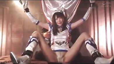 herione peril cosplay bondage