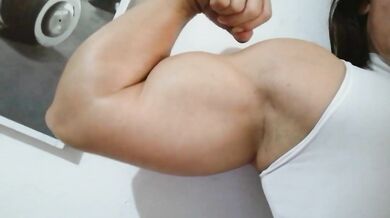 Female biceps