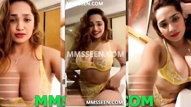 Aditi Mistry Porn Yellow Bikini Nipple Live