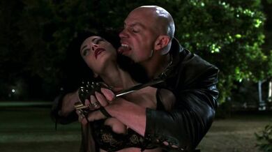 Alien Woman Vores Mugger